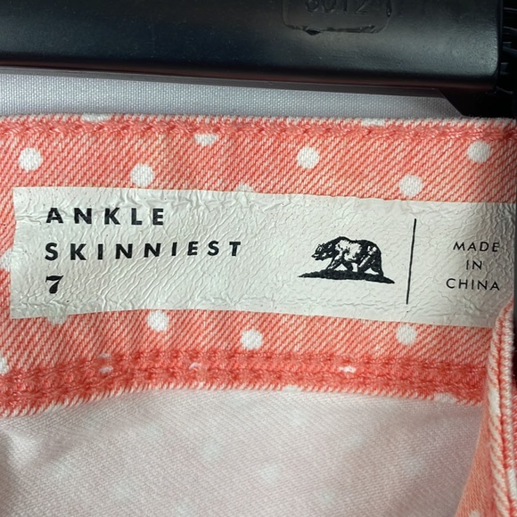 Bullhead Denim Co. Salmon w/White Polka Dots Ankle Skinny Jeans - Size 7 Juniors - Picture 9 of 11